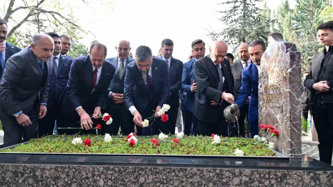 MHP lideri Bahçeli'nden Meral Akşener'e 'Partinin başına dön' çağrısı