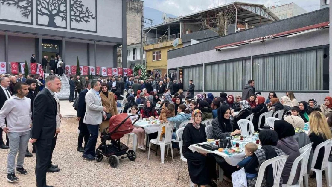 MHP'nin 'Yıldırım'ın Gücü Kadınlarımız' buluşmasından salon doldu taştı