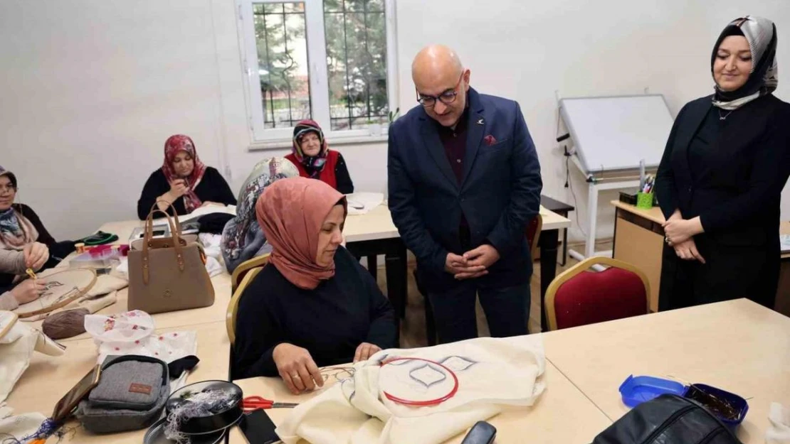 Milletvekili Cıngı: 'Sosyal belediyeciliğin en güzel örnekleri Talas'ta'