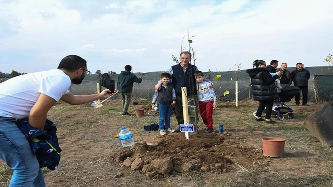 Milli Ağaçlandırma Günü'nde Fidanlar ETÜ'de Toprakla Buluştu