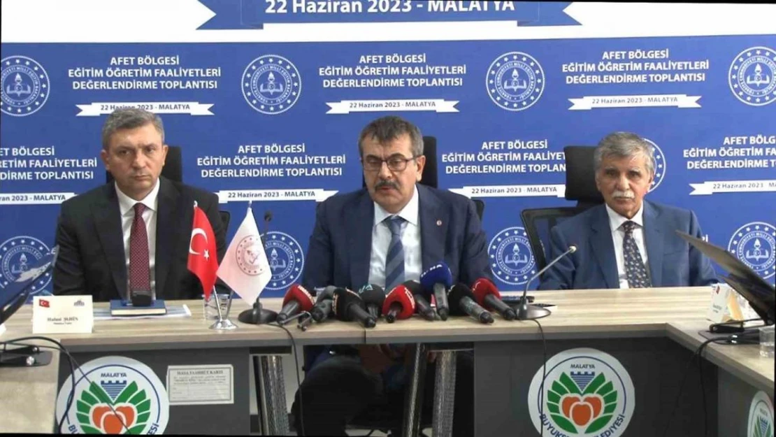 Milli Eğitim Bakanı Yusuf Tekin Malatya'da açıkladı: 'Öğretmenlerin barınma ihtiyacı çözülecek'