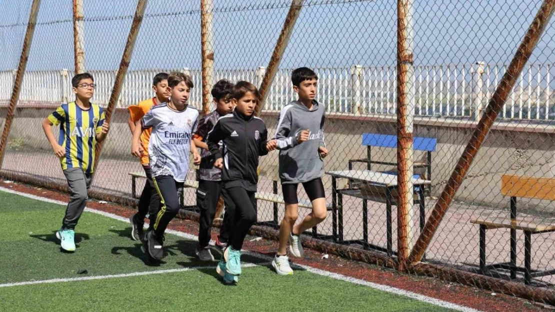 Milli sporcu çocuklar kötü alışkanlıklar, kötü alışkanlıklar yerine spora yönlendiriyor