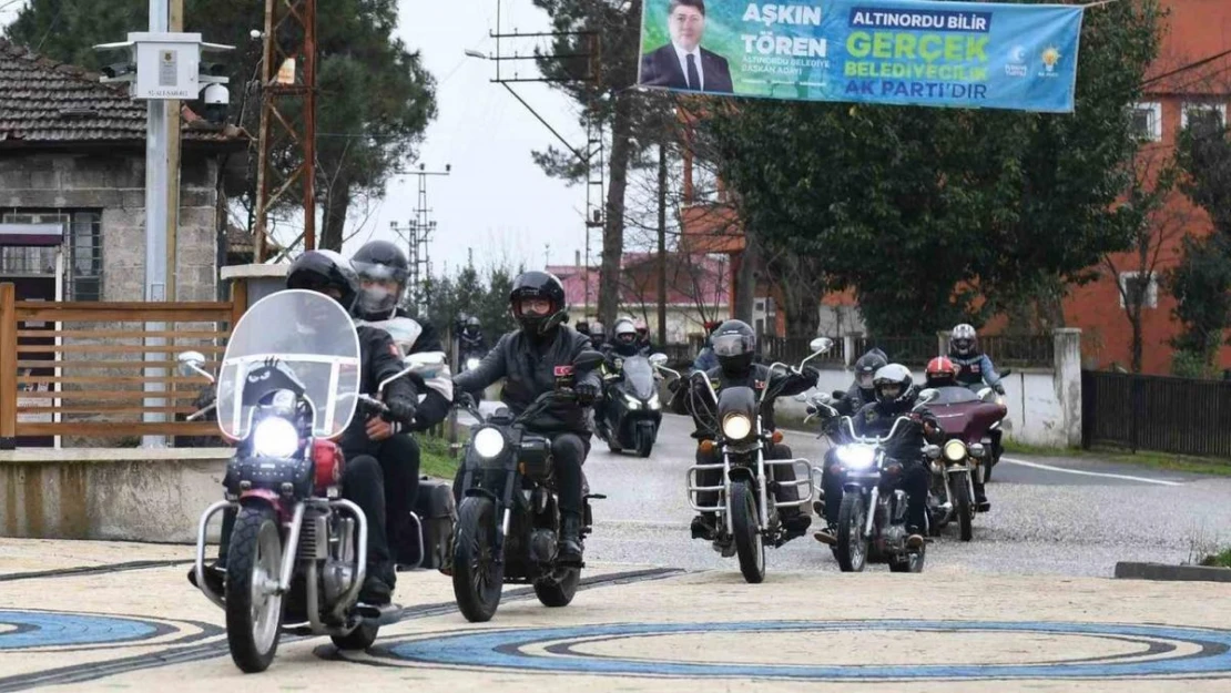 Motosiklet sürücülerinden Başkan Tören'e jest