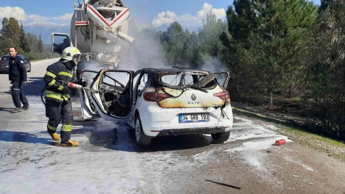 Muğla'da araç yangını