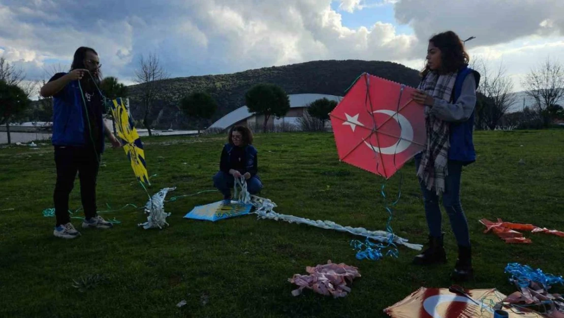 Muğla'da öğrenciler baharın gelişini uçurtma etkinliği ile karşıladı