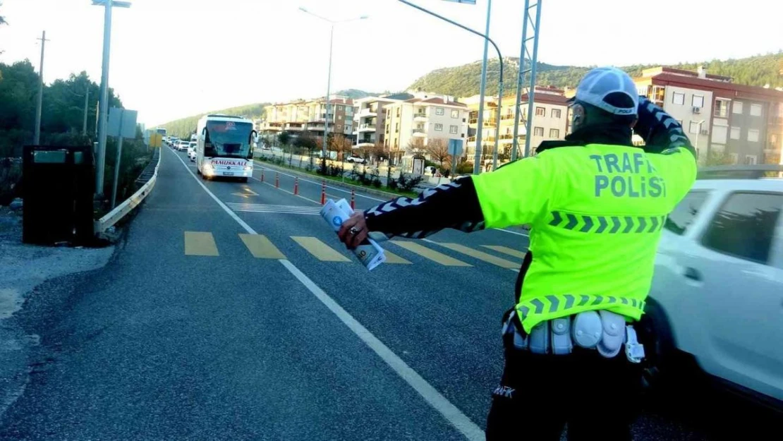 Muğla'da otobüslerde kemer denetimi yapıldı