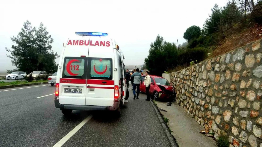 Muğla'da trafik kazası:2 yaralı