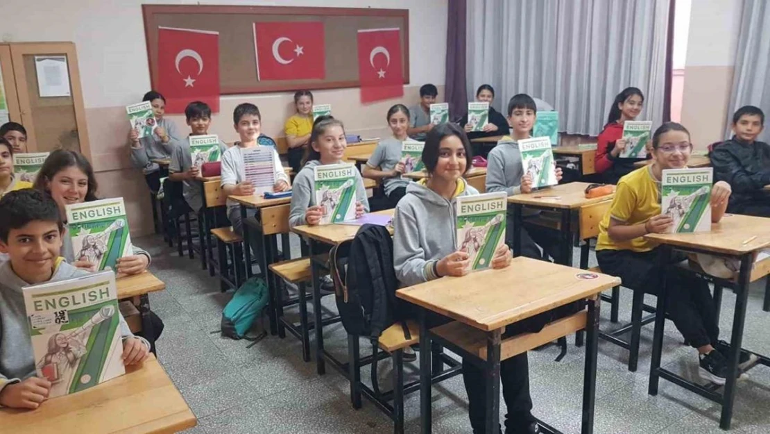 Muğla öğretmenlerinin kaleminden çıkan İngilizce ders kitapları okullarda okutuluyor