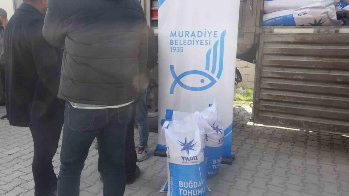 Muradiye'de çiftçilere yüzde 75 hibeli tohum desteği yapıldı