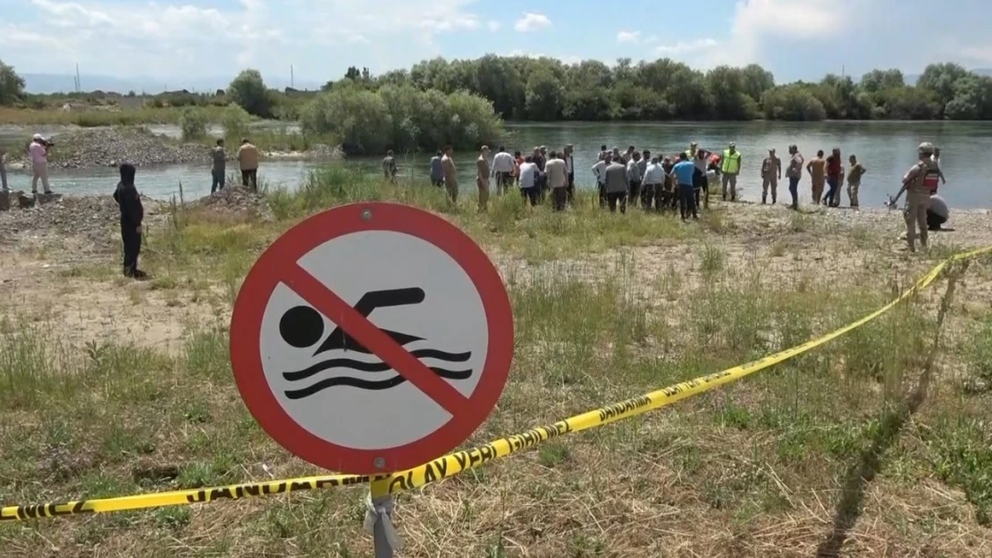 Murat Nehri'nde suya kapılan genç için arama kurtarma çalışması başlatıldı