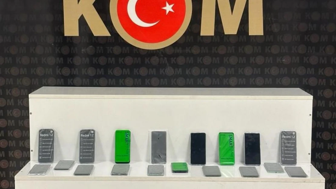 Muş'ta 40 adet gümrük kaçağı cep telefonu ele geçirildi