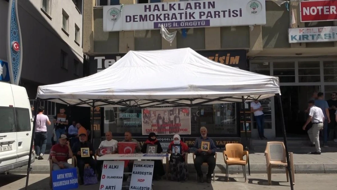 Muş'ta HDP önünde eylem yapan ailelerin sayısı 45'e çıktı