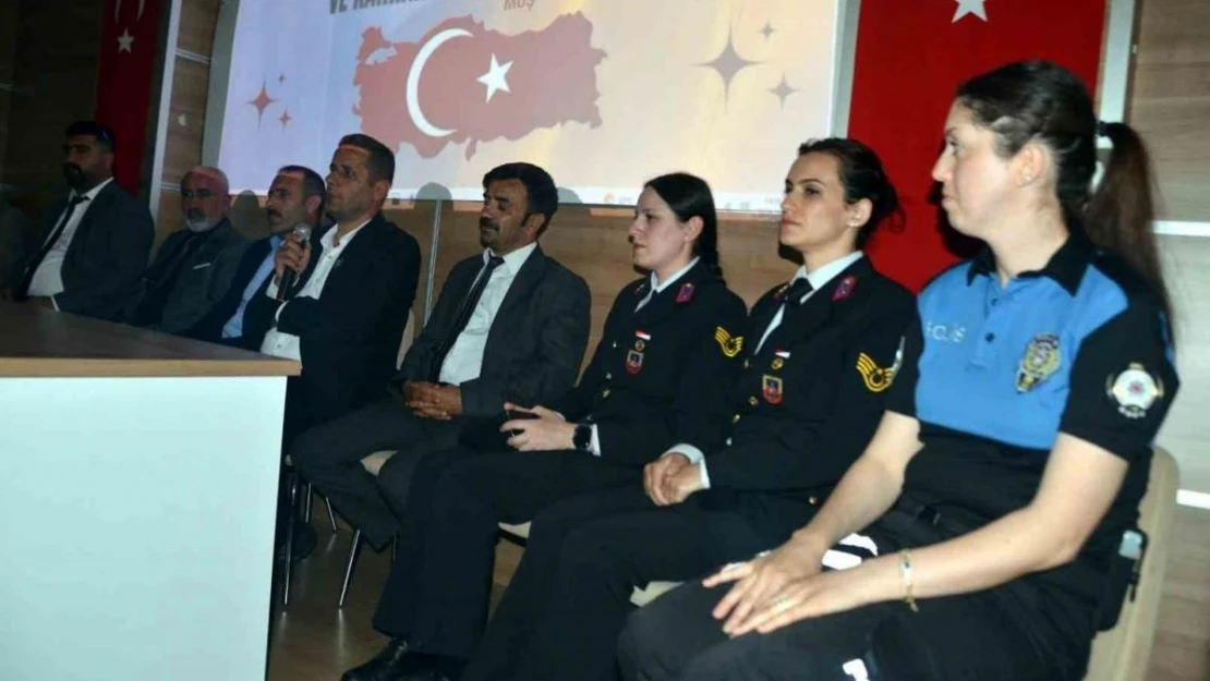 Muş'ta lise öğrencilerine yönelik 'Vatan ve Kahraman Buluşmaları' konferansı düzenlendi