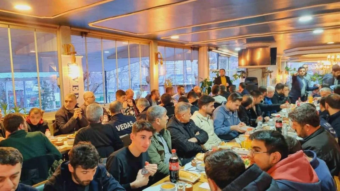 Muş'ta VEDAŞ ve VEPSAŞ personelleri iftarda bir araya geldi