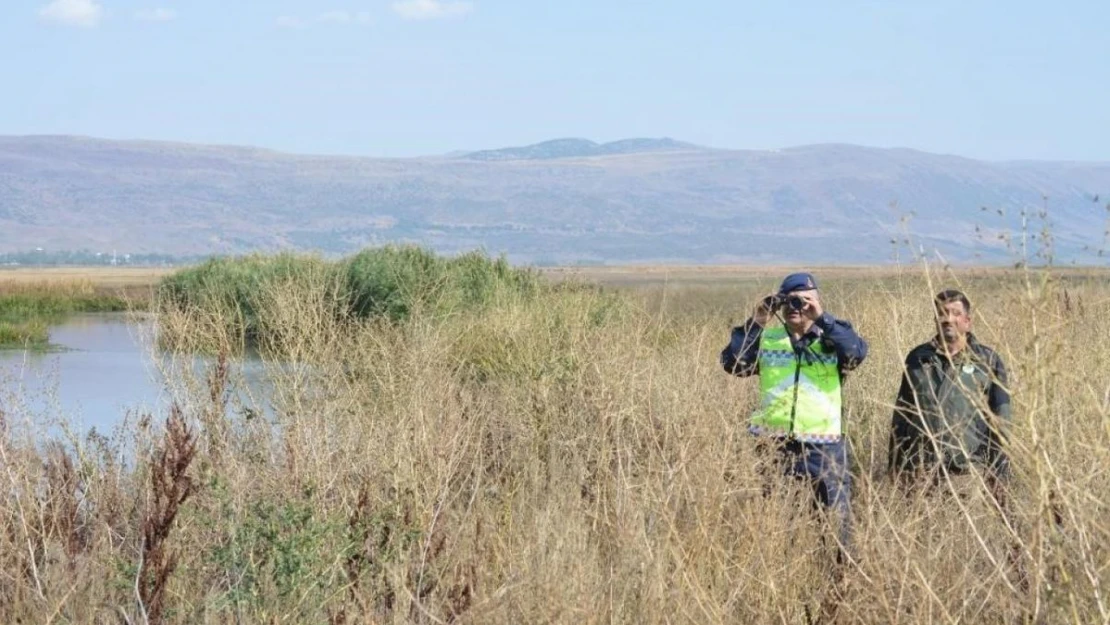 Muş'ta yasak malzemeyle balık avlayan 3 kişi hakkında işlem yapıldı