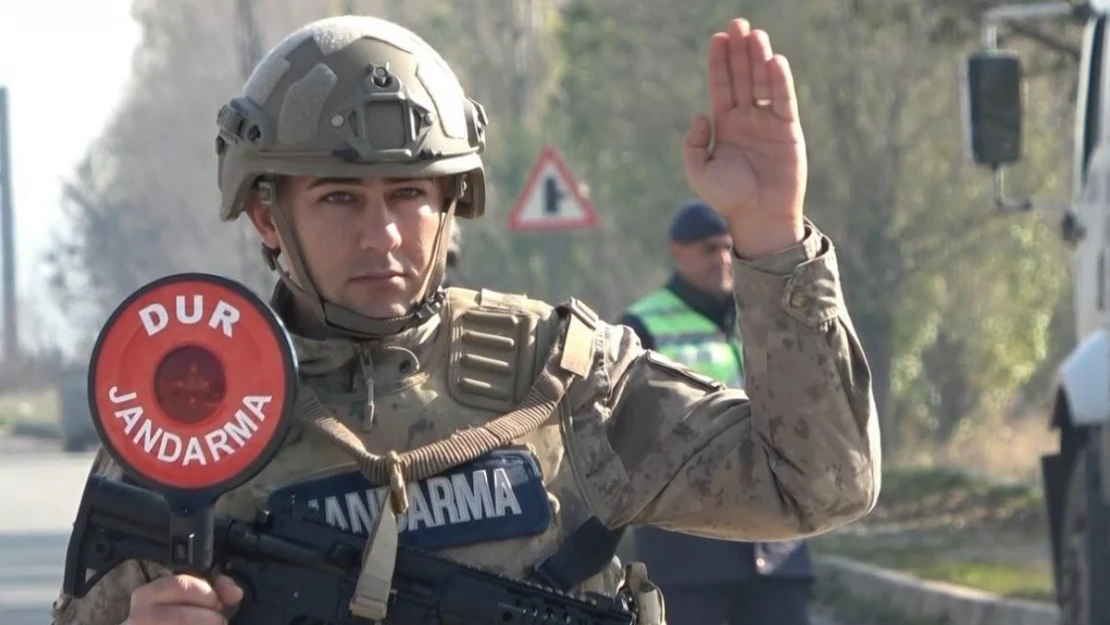 Muş'ta zorunlu kış lastiği uygulaması başladı