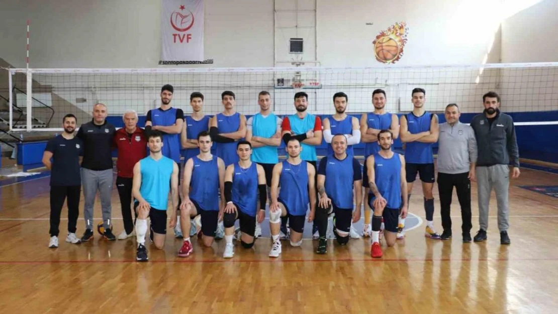 Nazilli Belediyspor Voleybol Takımı final maçlarına hazırlanıyor