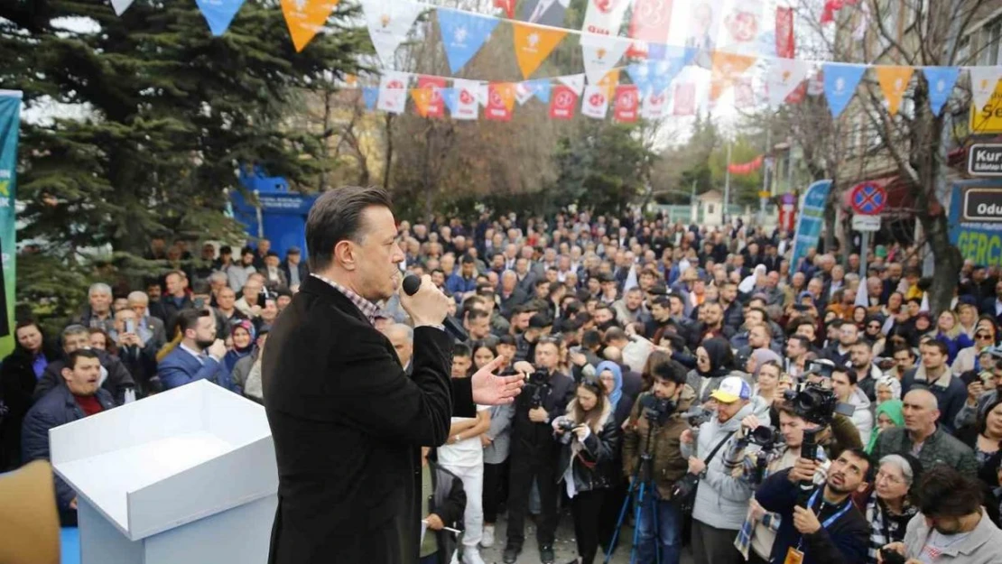 Nebi Hatipoğlu eleştirilere cevap verdi: 'Betonlaşmaya karşı olanlar tarım arazilerini imara açarak betonlaştırdılar'