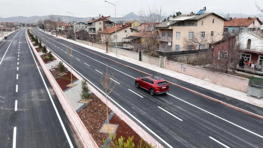 Necmettin Erbakan Caddesi'nin üçüncü etabında ilk sürüşü Başkan Altay yaptı