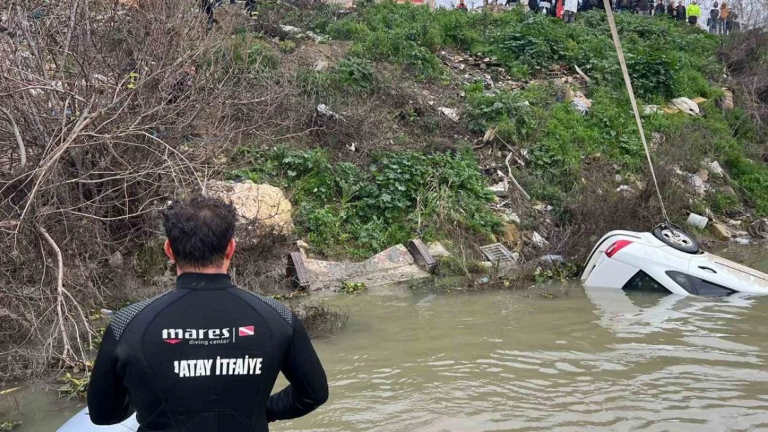 Nehire düşen araçtaki şahsın cesedi 5 buçuk saatlik çalışmayla çıkarıldı