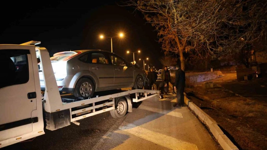 Nevşehir'de kontrolden çıkan araç ağaca çarptı: 1 yaralı