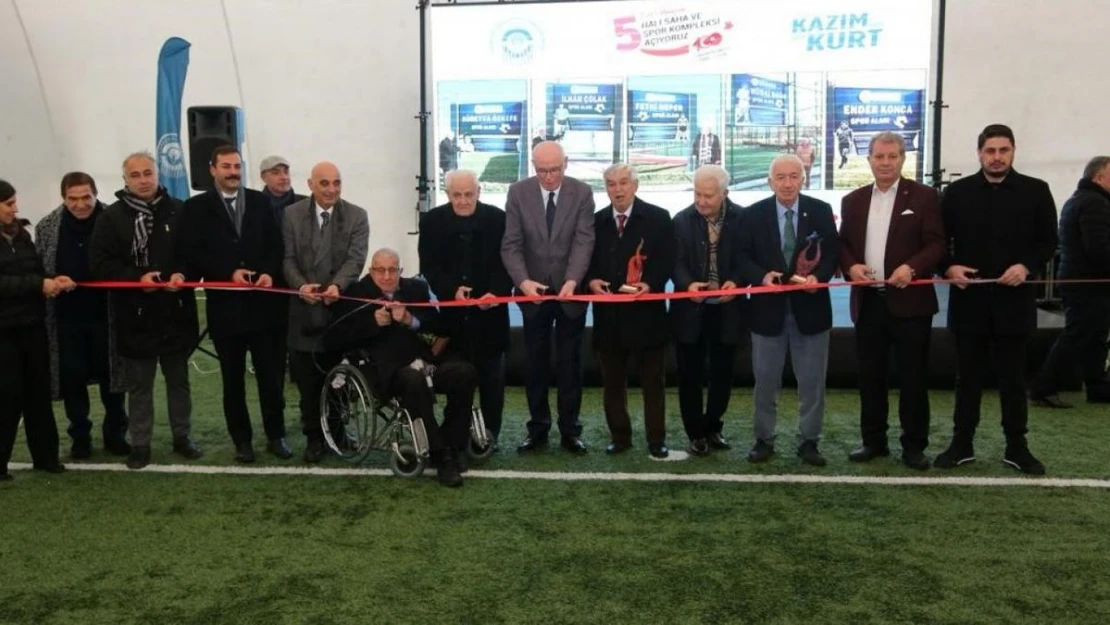 Odunpazarı Belediyesi'nden mahallere 5 yeni halı saha