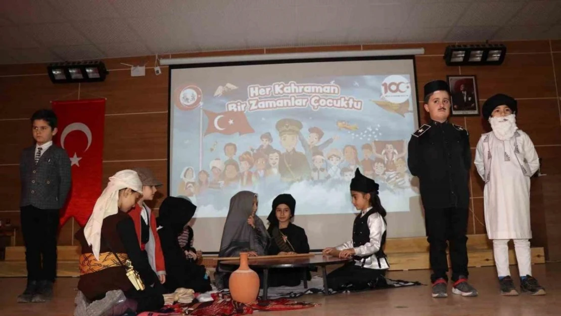 Öğrenciler 'Tarih Yazan Çocuklar' programı ile beğeni topladı