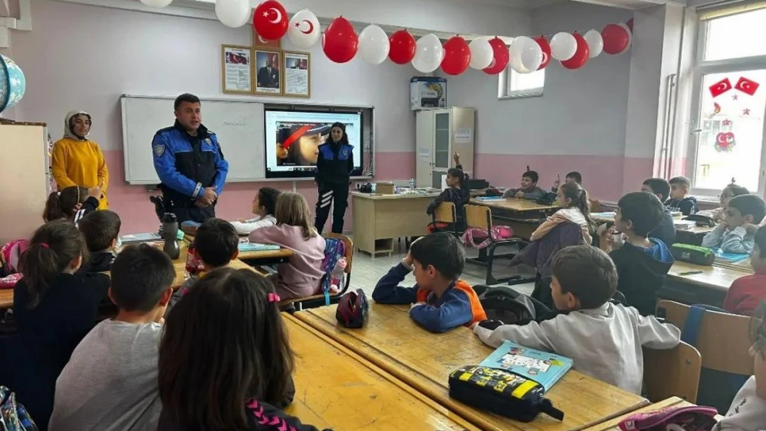 Öğrenciler suça ve suçluya karşı bilgilendiriliyor