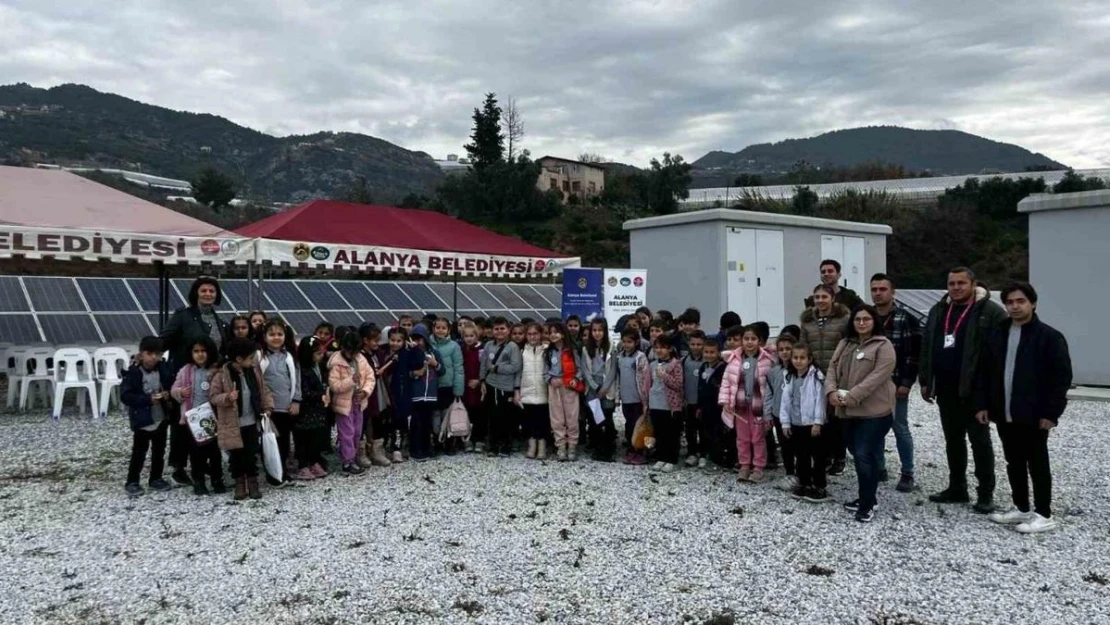 Öğrenciler yenilenebilir enerji hakkında bilgilendirildi