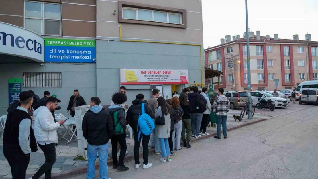 Öğrencilere yemek desteği Ramazan'da da devam ediyor