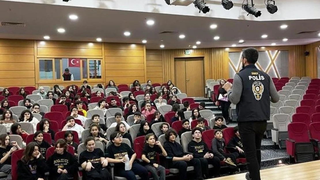 Öğretmen ve öğrencilere siber güvenlik, teknoloji bağımlılığı ve yasa dışı bahis anlatıldı