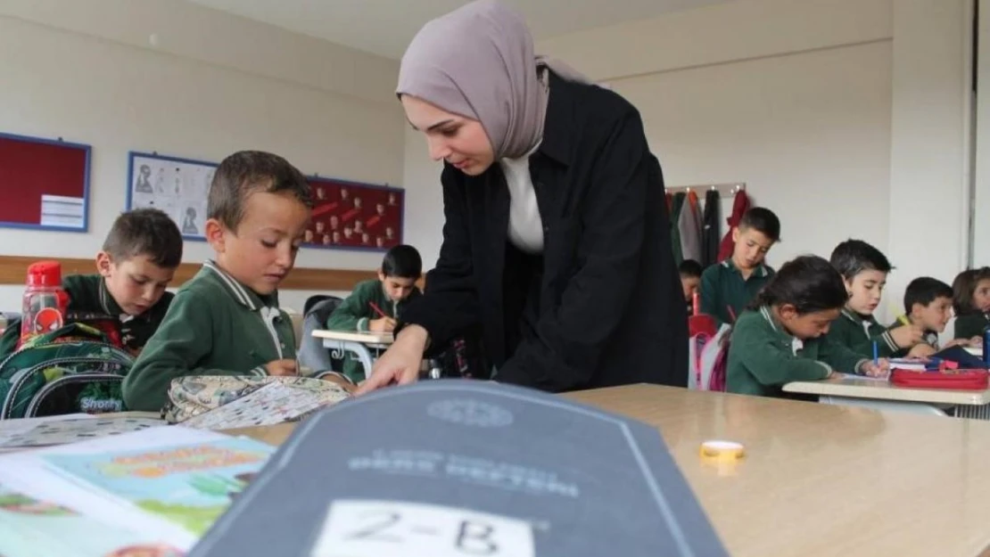 Öğretmenlik kariyer basamakları yazılı sınavı uygulama kılavuzu yayımlandı