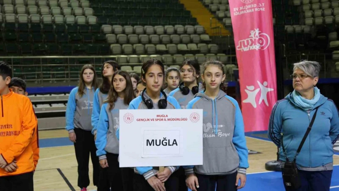 Okul sporları voleybol yıldızlar grup birinciliği Muğla'da başladı