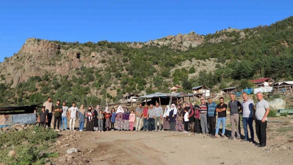 Oltu'da çiftçiler tapu sorununun çözülmesini istiyor