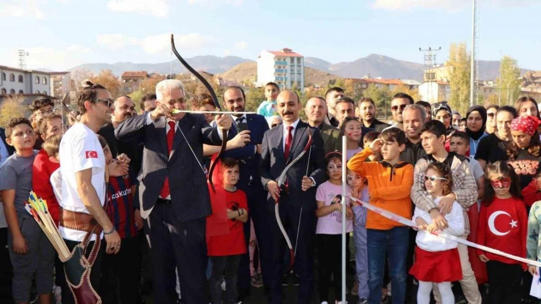 Oltu'da coşkulu Cumhuriyet Şöleni