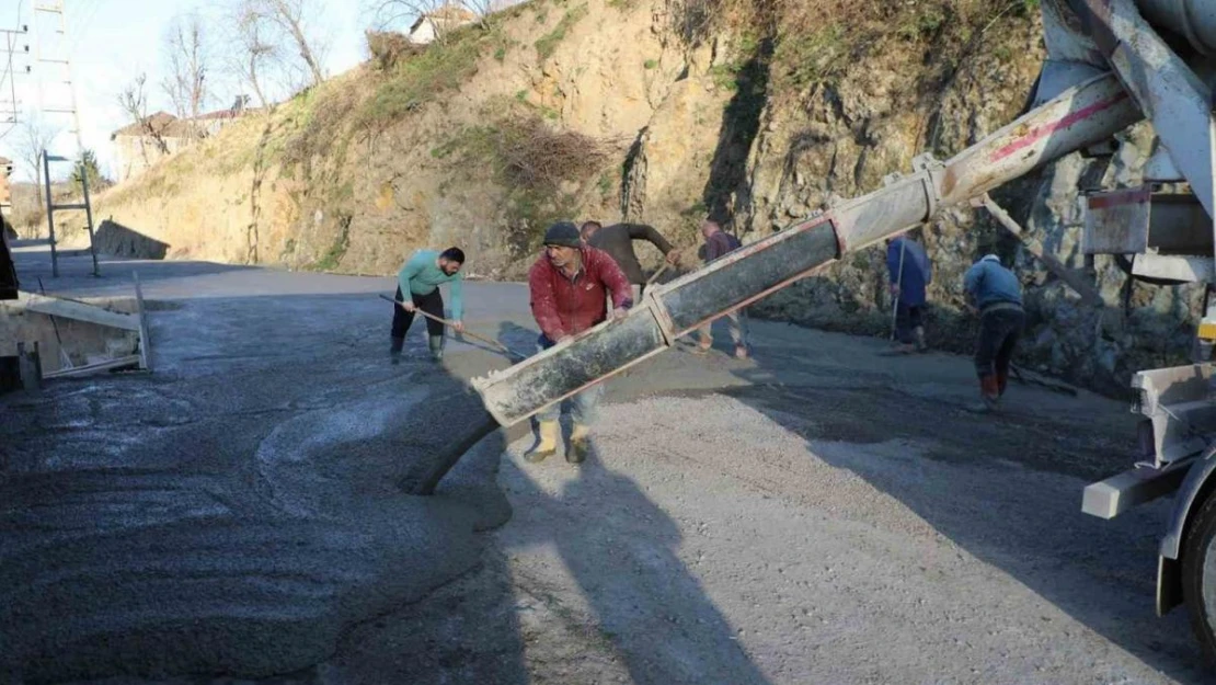 Ordu Büyükşehir, beton yol ağını güçlendiriyor