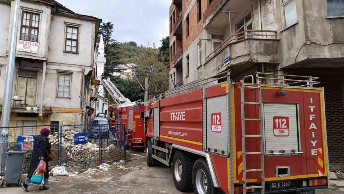 Ordu'da çatı yangını ekipleri harekete geçirdi