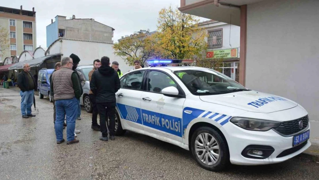 Ordu'da ehliyetsiz sürücü polis ekiplerinin kovalaması sonucu yakalandı