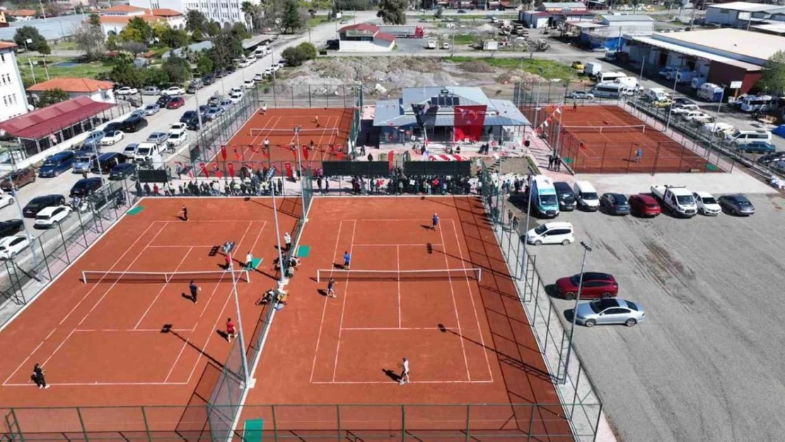 Ortaca'da tenis kortlarının açılışı yapıldı