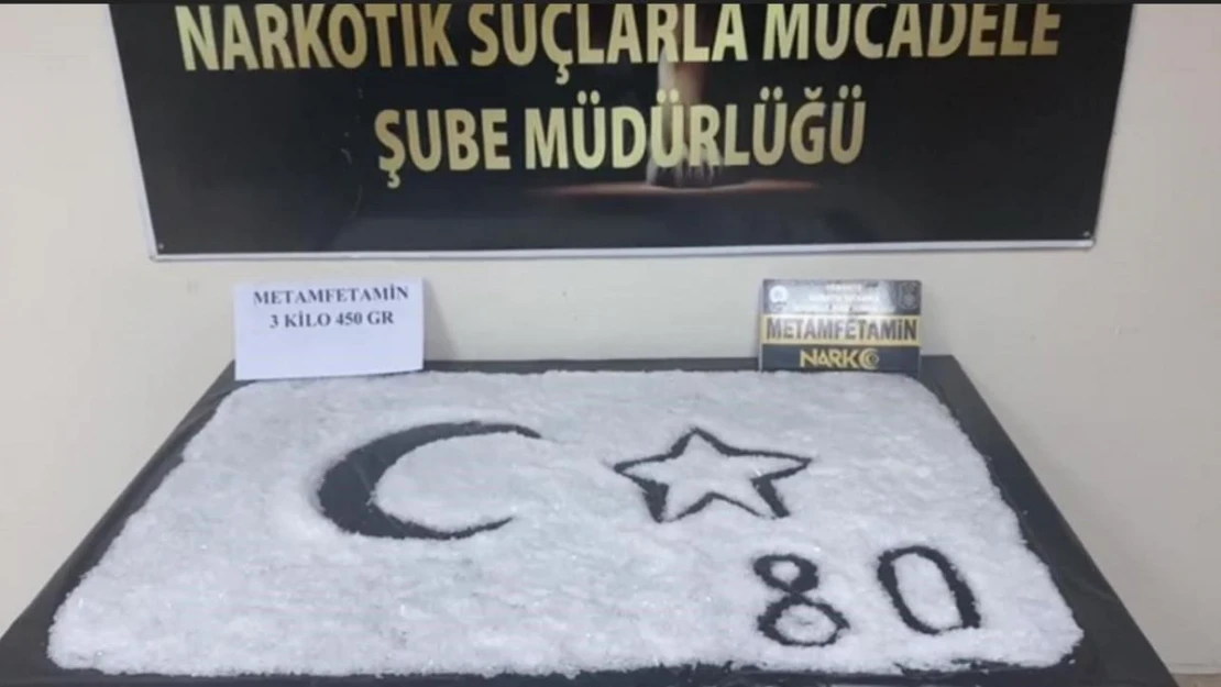 Osmaniye'de 3 kilo 450 gram metamfetamin maddesi ele geçirildi