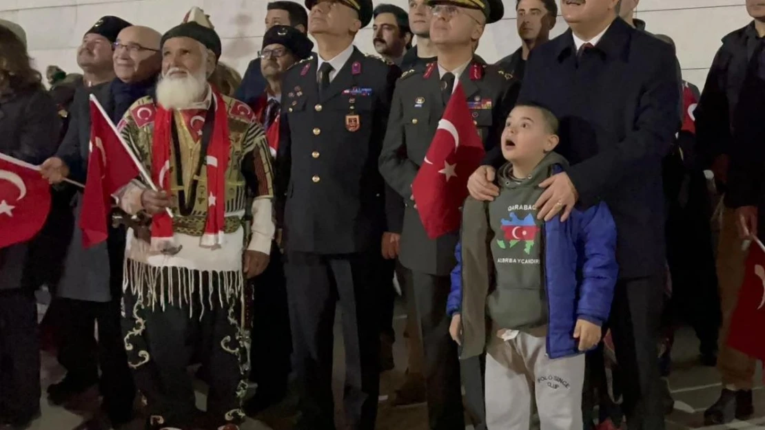 Osmaniye'nin kurtuluşu fener alayıyla kutlandı