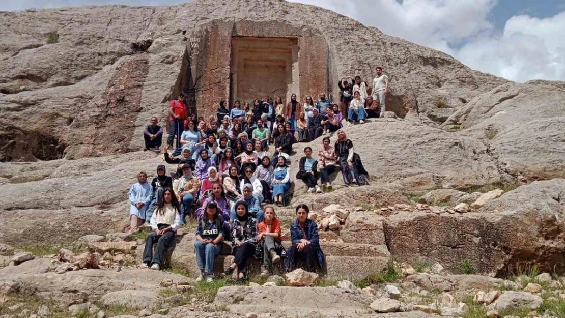 Özalp'te 'Gençler Özalp ve Saray'ı Tanıyor' projesi