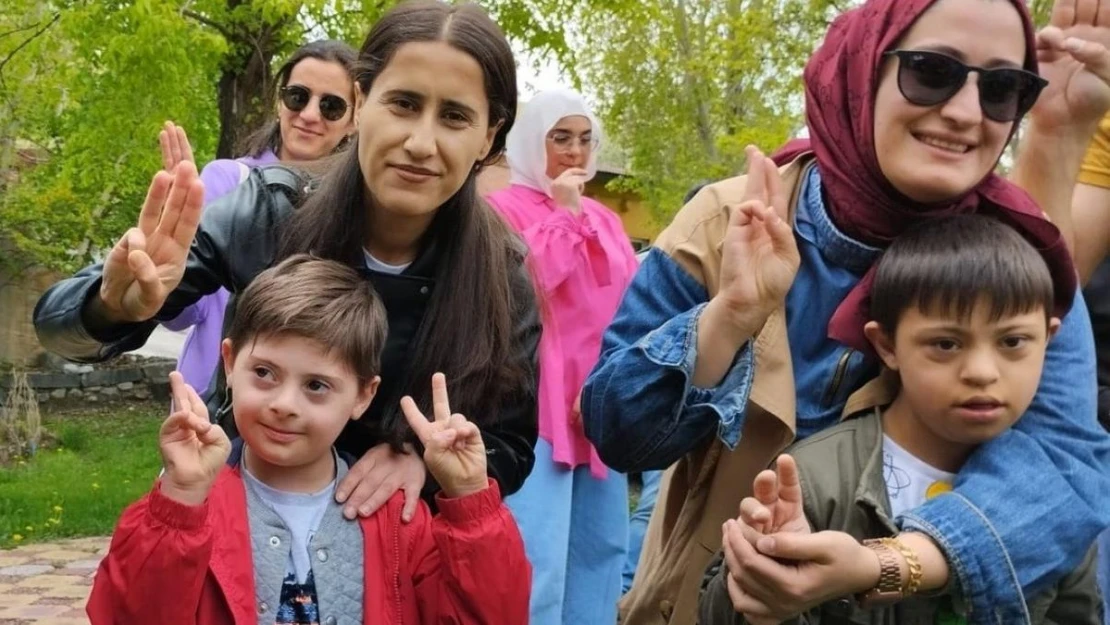 Özel çocuklar izci oldu, gönüllerince eğlendi