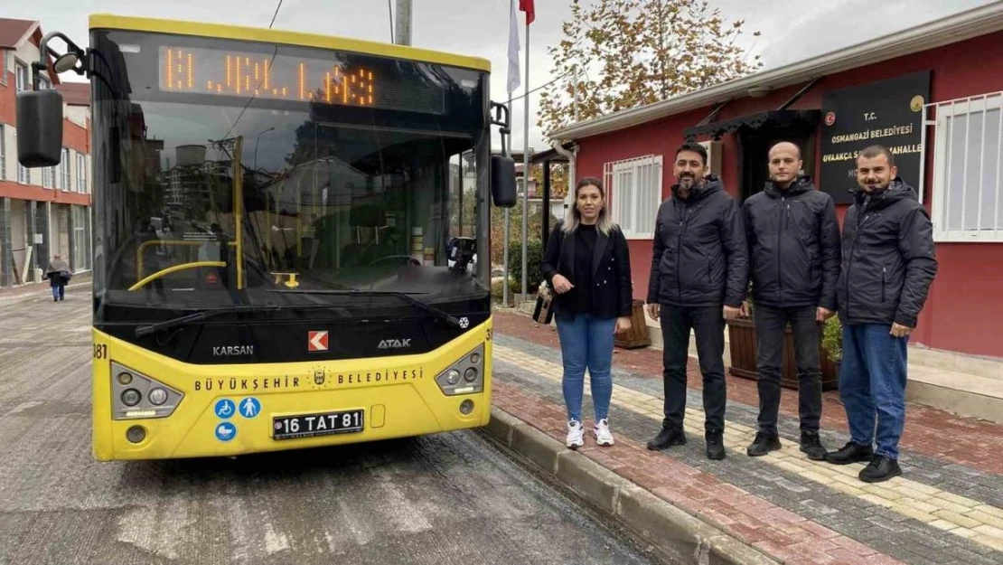 (Özel) Mahalleye 5 yıl sonra gelen otobüsü böyle karşıladılar