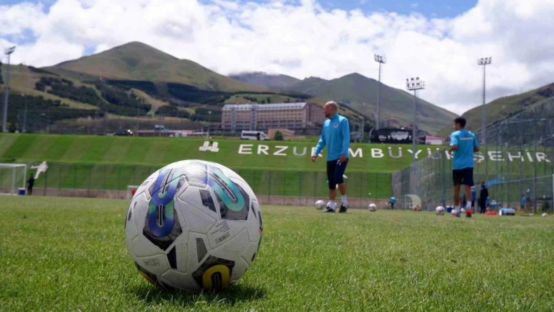 Palandöken, futbol takımlarının gözde kamp merkezi oldu