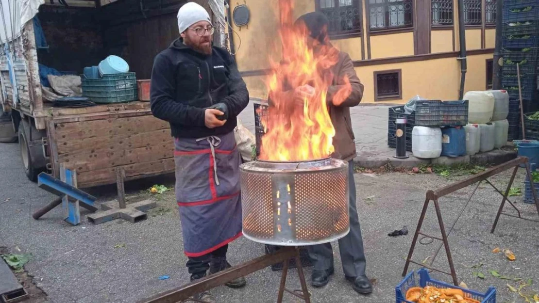 Pazar esnafı soğuk havayla mücadele ediyor