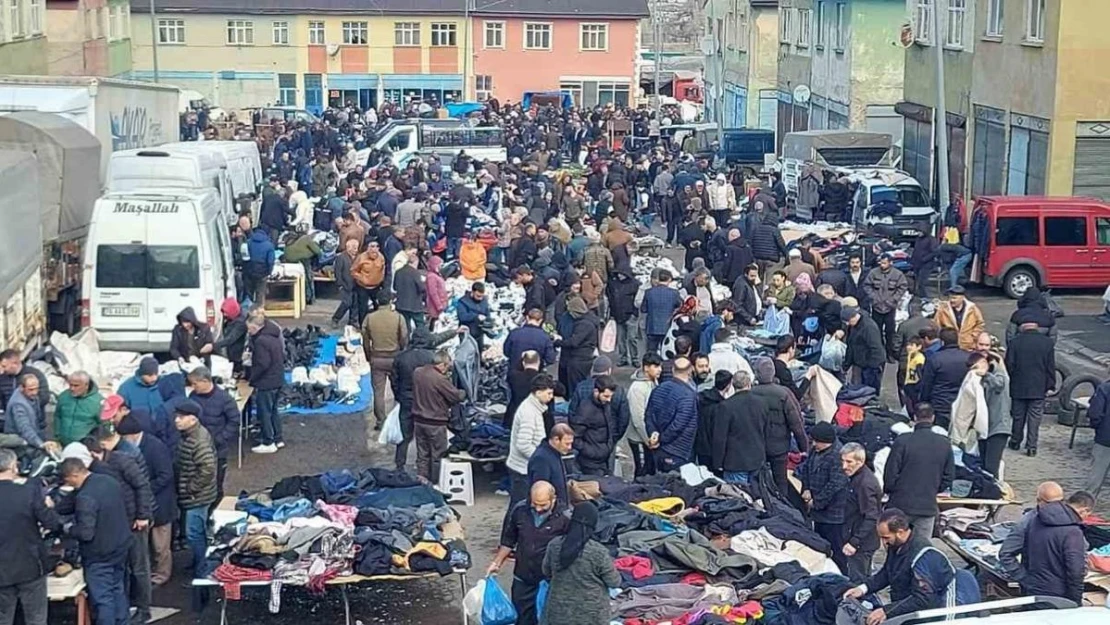 Pazarda bayram yoğunluğu