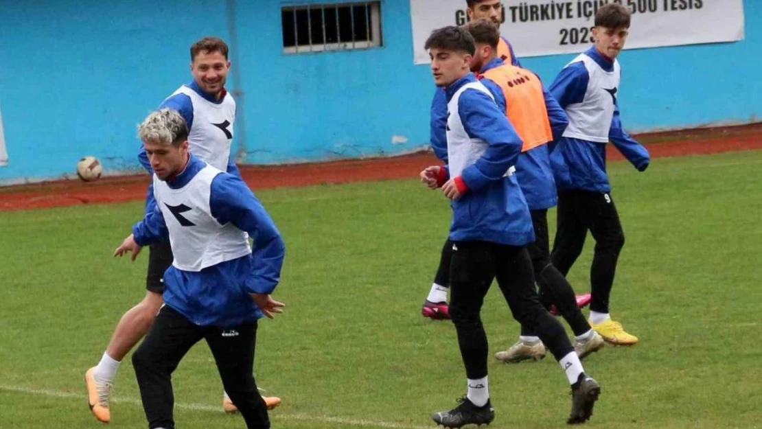 Pazarspor, sahasından galibiyetle ayrılmak istiyor