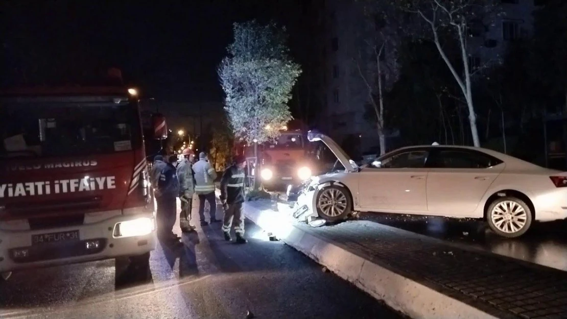 Pendik'te kaza yapan sürücü olay yerinden kaçtı