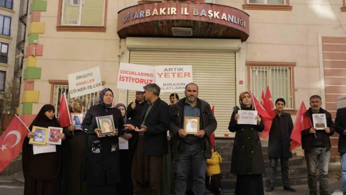 PKK'lılar tarafından 6 gün önce kaçırılan oğlu için babası nöbete başladı